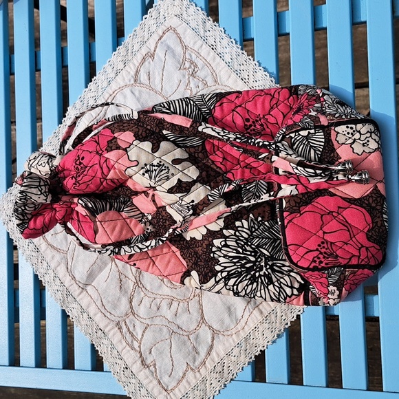 EUC- Vera Bradley drawstring bag - Picture 4 of 8